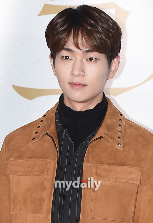 SHINee温流写亲笔信性骚扰风波道歉 称会时刻反省