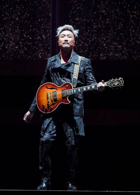 郑中基时隔9年重返台湾舞台 自嘲感性话多