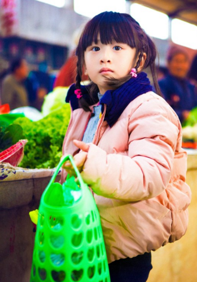 “怪力少女”田雨橙长大了,网友:真是冰清玉洁小仙女