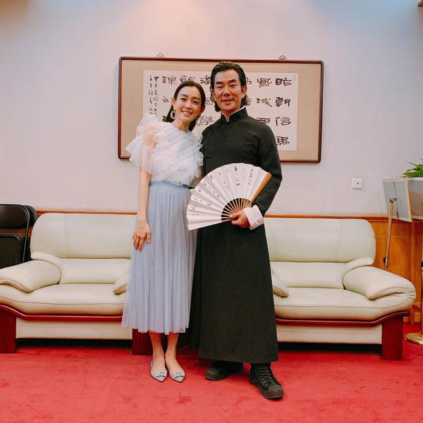 范玮琪任贤齐同框照 老朋友相聚温情满满