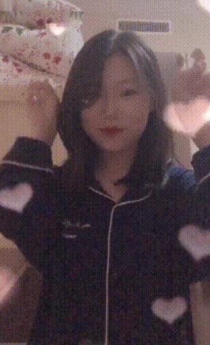 小沈阳女儿沈佳润近照曝光 双手比v十分可爱