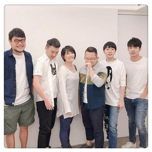 苏打绿两年半来首次合体 录制VCR支持“新人”吴青峰新作
