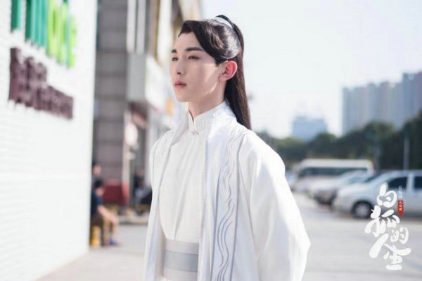 郭俊辰新剧《白狐的人生》热播 帅气颜值和纯熟演技大受好评