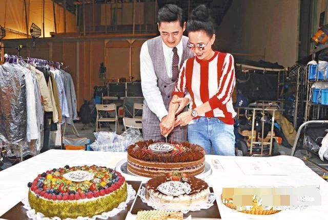 周润发夫妇恩爱日常曝光 每次吵架都是发哥认错