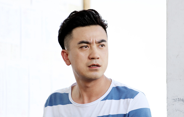 张瑞涵浓眉飞舞有喜感 《青恋》变吃货