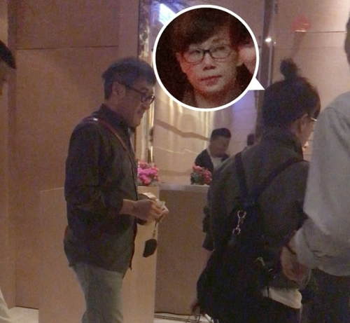15年首同框!李宗盛林忆莲 “一家三口”百货商店聚餐