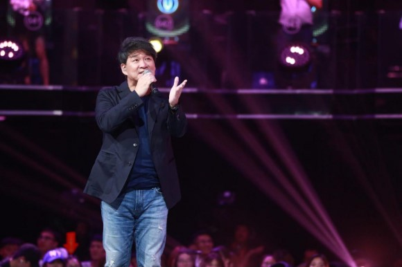 酷狗《嗨唱起来》周华健铁粉患视障仍看40场演唱会